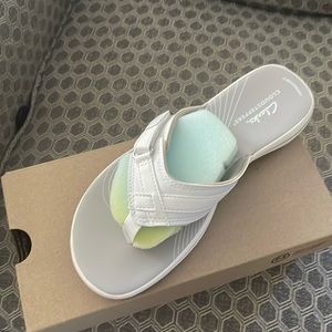 Clark’s cloudsteppers breeze sea in white